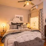 Carriage Way Inn Bed & Breakfast Adults Only - 21 Years Old And Up