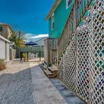 Seascape Family Beach Retreat