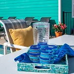 Seascape Family Beach Retreat
