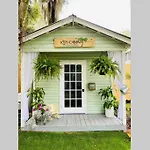 Magnolia House