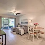 St Augustine Getaway With Porch 1 Block To Beach!
