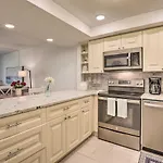 St Augustine Getaway With Porch 1 Block To Beach!