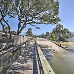 St Augustine Getaway With Porch 1 Block To Beach!