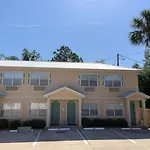 The Cozy Inn