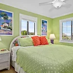 Summerhouse Beach And Racquet Club By Teeming Vacation Rentals