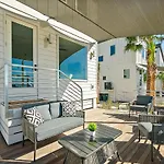 192 Riberia - Downtown Waterfront Luxury Home