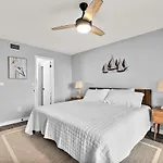 Pier Point South 37