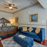 Bayfront Westcott House Bed & Breakfast