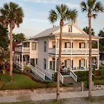Bayfront Westcott House Bed & Breakfast