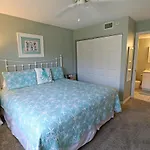 Ocean Village Club R25