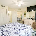 Ocean Village Club L16
