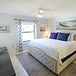 Ocean Village Club I23