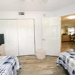 Ocean Village Club L26