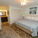 Ocean Village Club P18