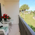 Ocean Village Club R22