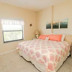 Ocean Village Club R34 Direct Beach Access Poolside