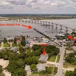 Two Living Quarters, 6Min Walk To Beach, Few Steps From Restaurants