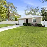 3Br 2Bth Beach House Retreat/10 Min To Downtown & Beach