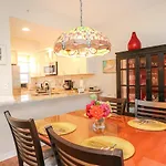 Ocean Village Club Q28