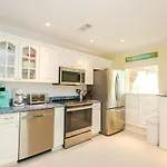 Sea Place 15278