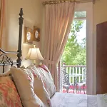Cedar House Inn