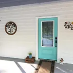 Cottage In The Woods At Emerald Lakes Estate