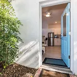 The Studio At Old Mission Walking Distance To Downtown And Onsite Parking