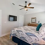 Sunray Cottage - Minutes To Downtown & Beaches