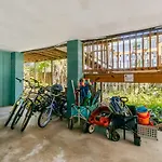 Turtle Hideaway- Walk To Beach & Pier