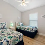Sunray Cottage - Minutes To Downtown & Beaches
