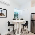 The Studio At Old Mission Walking Distance To Downtown And Onsite Parking