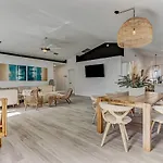 Coastal Cabana Heated Pool Walk To Beach