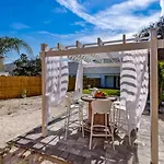 Lux Beach Cabana - Close To Beach & Restaurants
