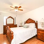 Ocean Village Club N22