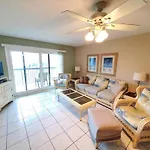 P26 - Ocean Village Club