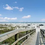 Oasis 21 Oceanfront With Pool