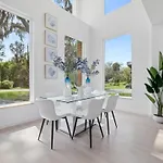Contemporary Charm Mins To Dntn And Beach