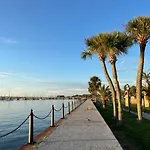 Coastal Cabana By Vilano