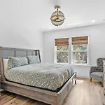 Your Summer Haven Near Beach Heated Pool Bbq