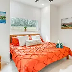 St Augustine Getaway With Grill, Near Downtown!