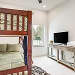 St Augustine Getaway With Grill, Near Downtown!