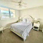 Sand Dollar 2-102