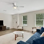 Charming Oasis Near Downtown And Beach