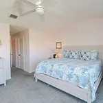 Sea Place 14266