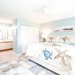 Ocean Village Club P27