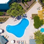 Hibiscus E204 2/2 Free Activities! & Oceanfront Wifi 3 Pools