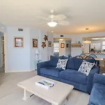 Ocean Village Club R28