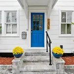 Coco\'S Cozy Cabana - Hot Tub Walk To Downtown