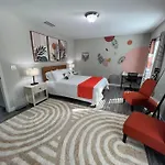 The August - 3Br 2.5Ba Open Concept 1.4 Mi To Town