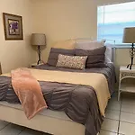 Comfy And Quiet Apt 5 Min Walk To Historic Downtown